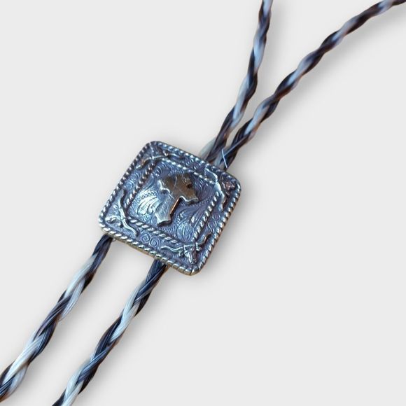 Cowboy Collectibles NWT Cross & Bull Horsehair Bolo Tie - Picture 2 of 5